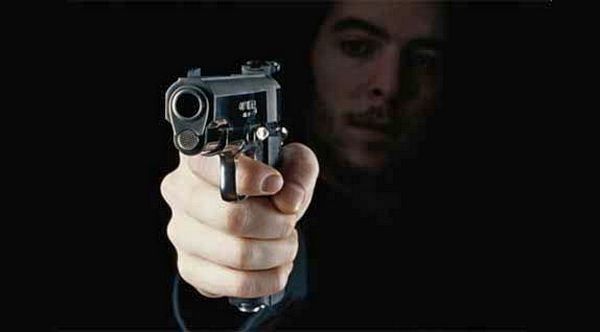 площа, бійка, дебошир, пістолет, поліція