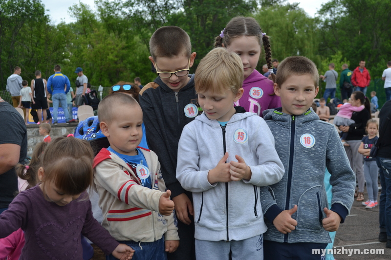 велогонки, діти, стадіон