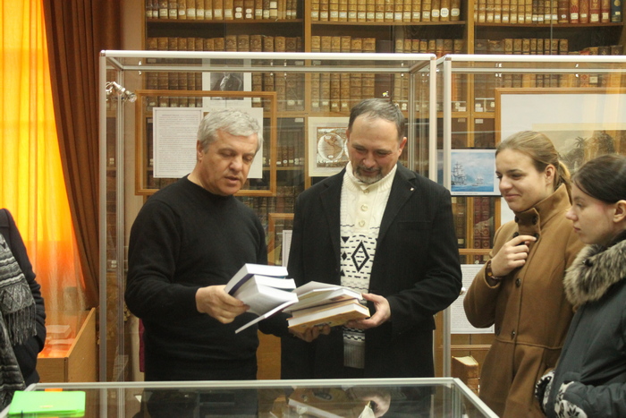 Микола Тимошик, Ніжин, музей, рідкісні книги