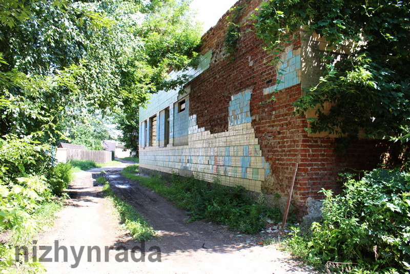Анатолій Лінник, закинуті будівлі, виїзд