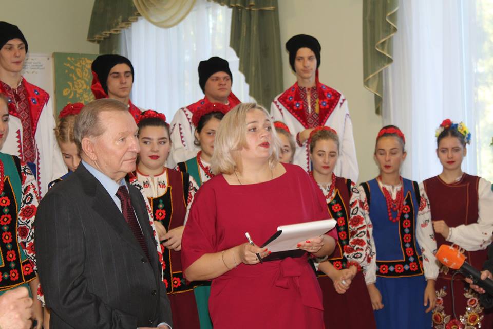 Леонід Кучма, фортепіано, стипендії