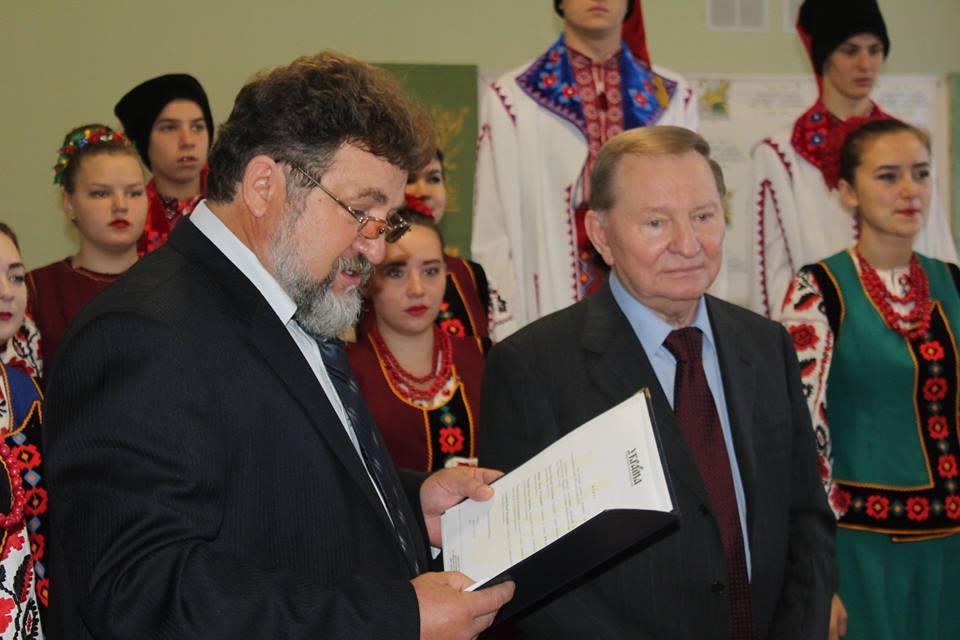 Леонід Кучма, фортепіано, стипендії