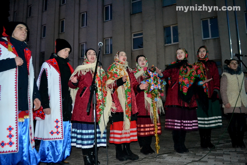 Різдво, святкування, площа, вертеп, колядка