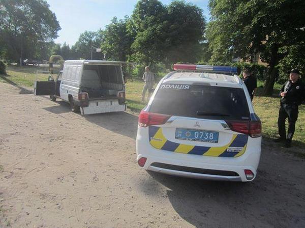 чоловіки, мідні кабелі, поліція, затримання