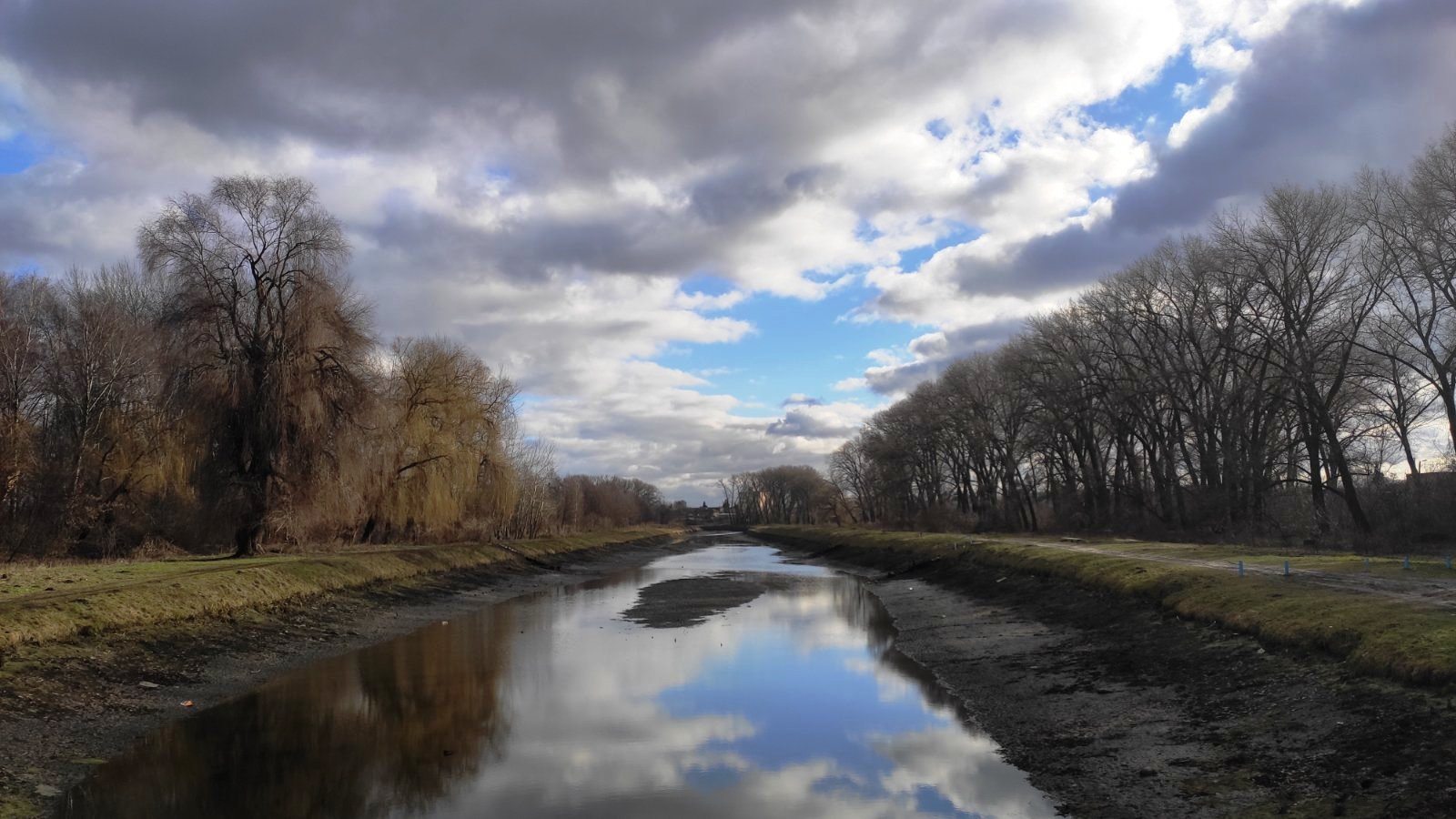 Остер, вода, рівень