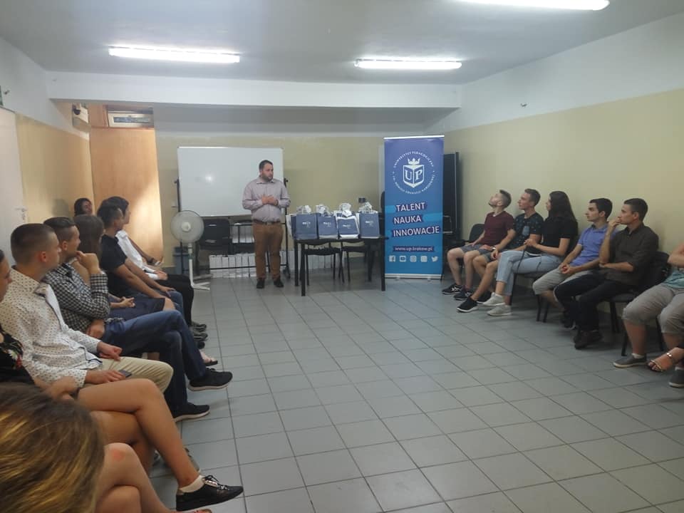 Демократія, децентнралізація, Польща, НДУ, Олькуш