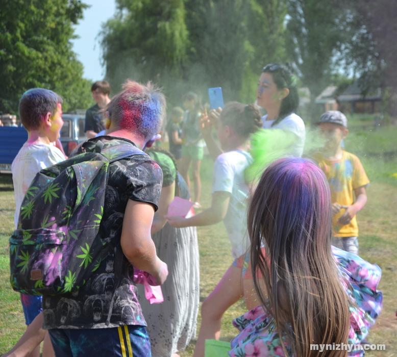 кольоровий фестиваль, Графський парк, стадіон "Спартак"