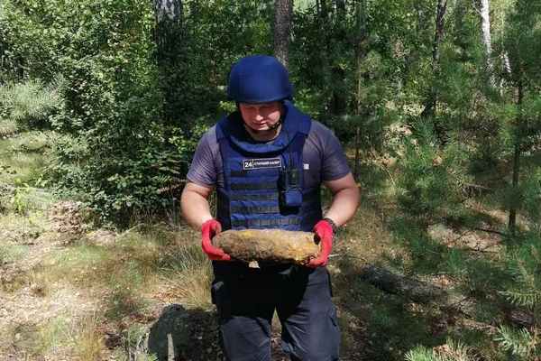 артилерійські снаряди, рятувальники