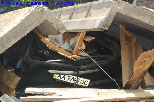 вибух, газ, гаражі, поліція