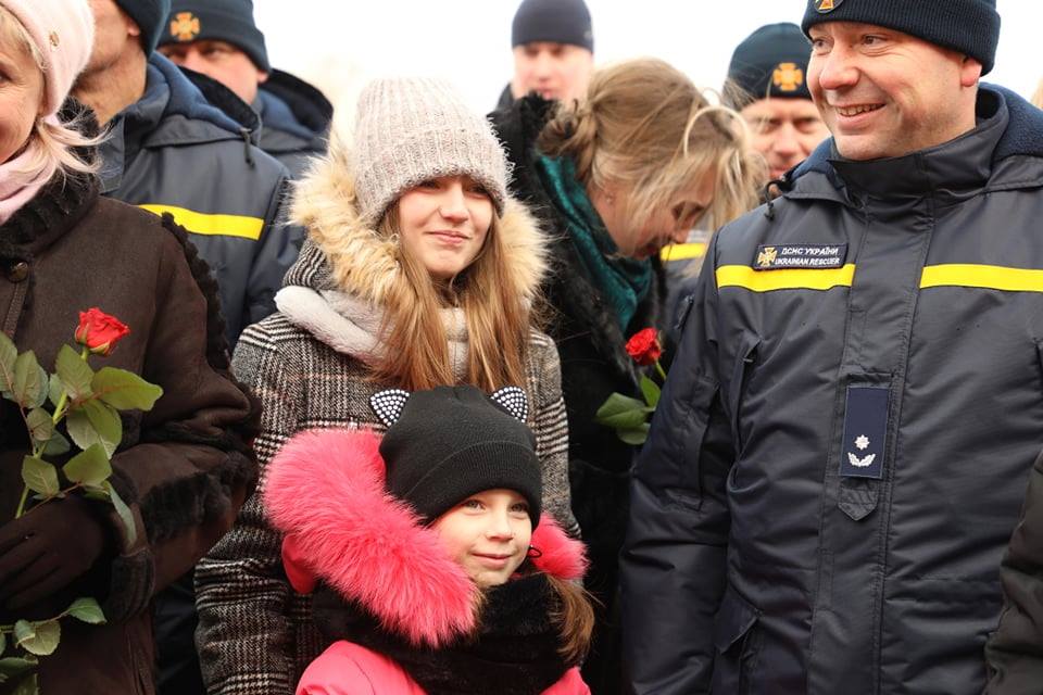 рятувальники, квартири, святкування, спеціальний авіаційний загін