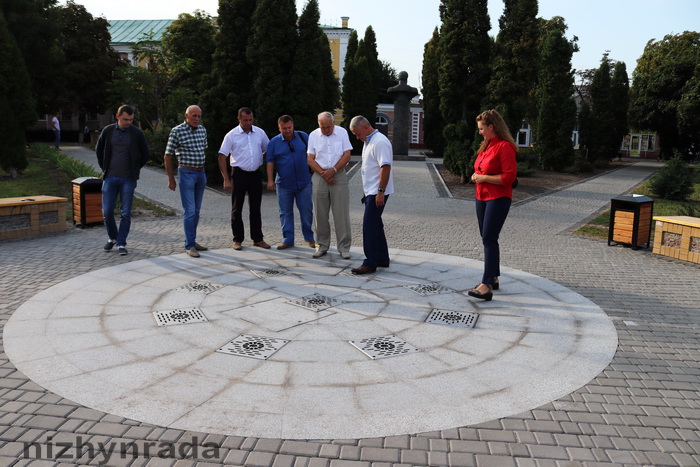 підготовка, День Незалежності, пам'ятник