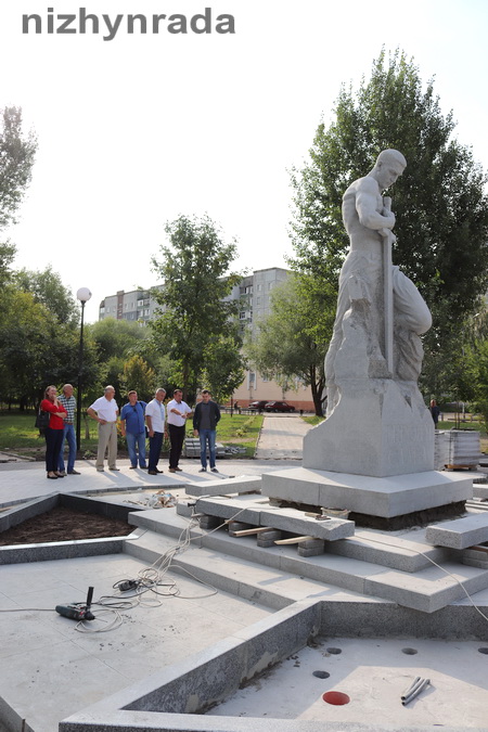 підготовка, День Незалежності, пам'ятник