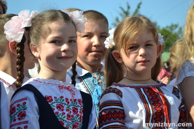 школа №9, Останній дзвоник, випускники