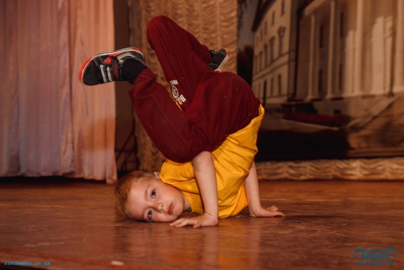 Квітневі викрутаси, НДУ