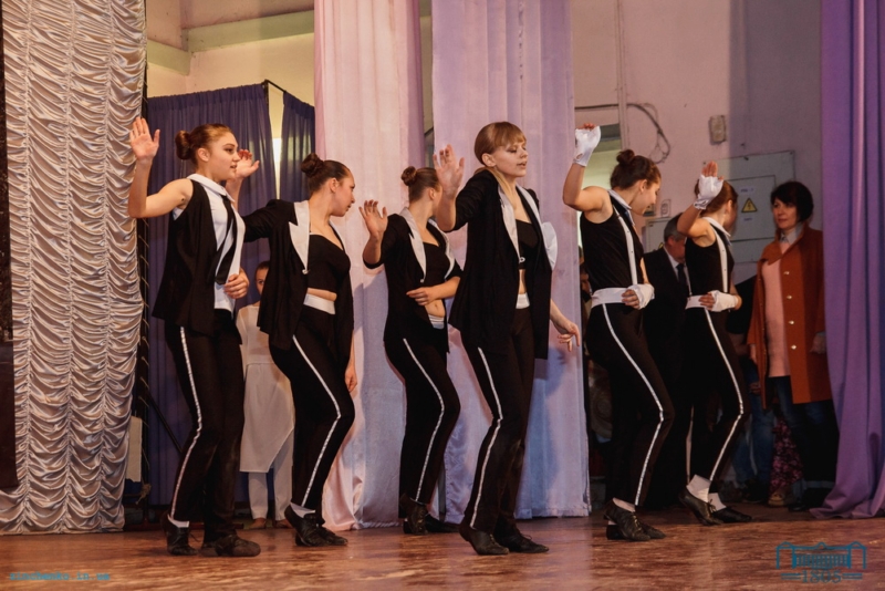 Квітневі викрутаси, НДУ