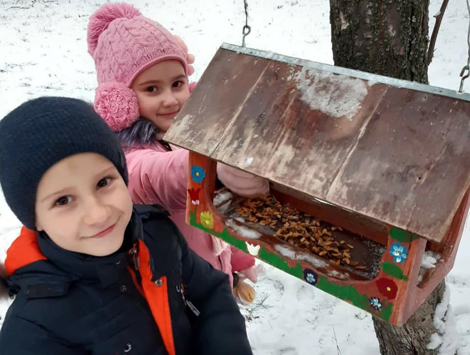 посмішка, годівнички, цукерки, листівки