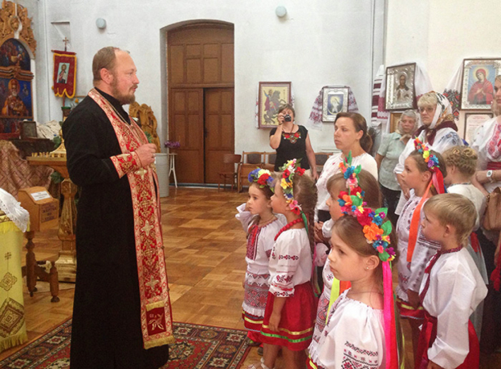 Вихованці дитячого садка "Берізка" передали подарунки українським воїнам