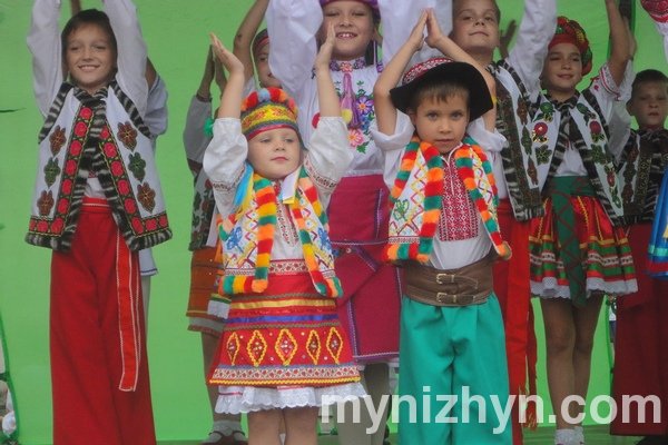 Ніжинські таланти "запалили" сцену на 25 річницю Незалежності України