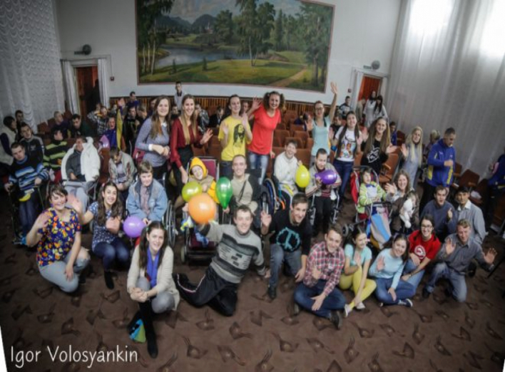 «Любов без фальші»: мережу сколихнули фото вихованців будинку-інтернату в Ніжині