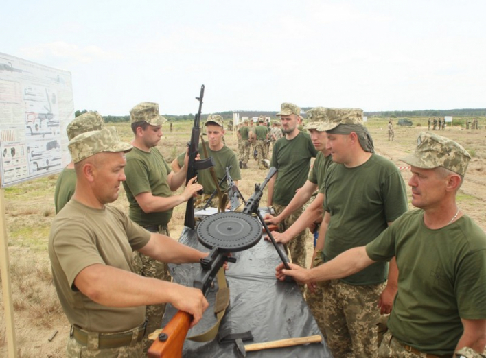 На Чернігівщині тривають військові збори резервістів   