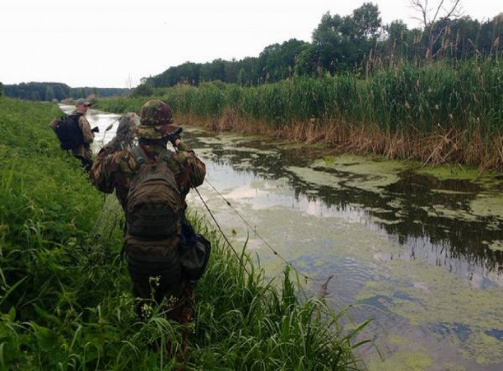 Активісти виявили і знищили браконьєрські сітки на річці Остер