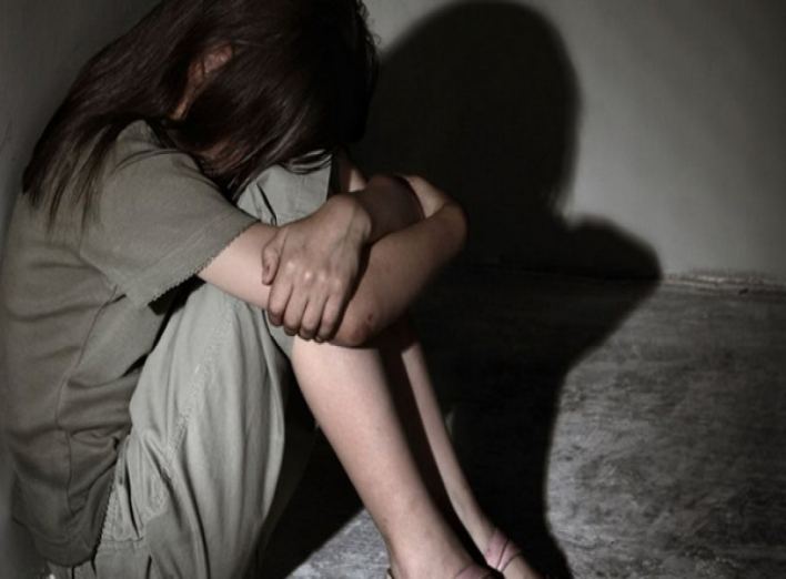На Чернігівщині затримано чоловіка, який ґвалтував свою 14-річну доньку 
