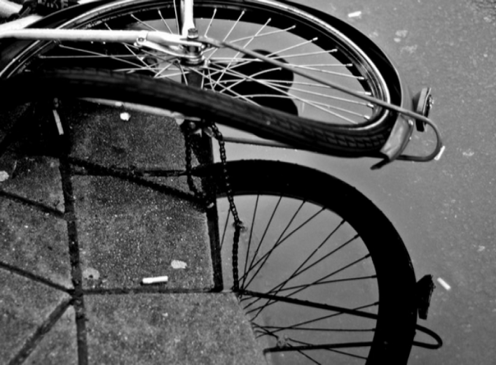 Чергова ДТП: у Ніжині під колеса автомобіля потрапила велосипедистка