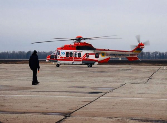 До Ніжина з Іспанії прибув гелікоптер Super Puma. Фото