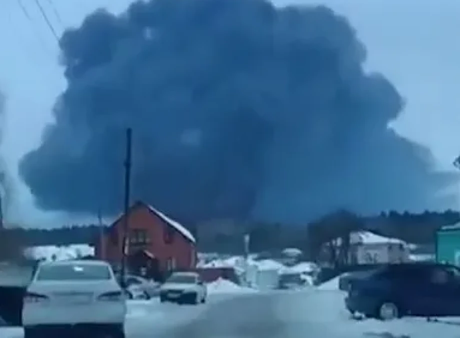 У Брянській області РФ дрон атакував нафтобазу, спалахнула потужна пожежа