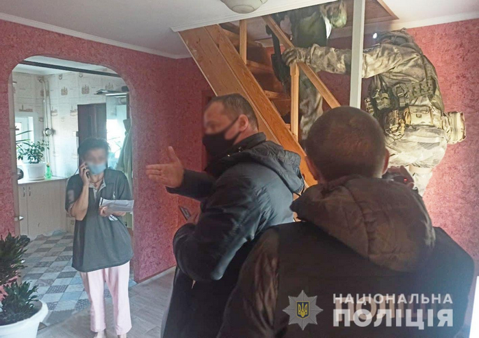 Хабар, 10 тис. доларів, лава підсудних, авторитет, смотрящій, Чернігів, Чернігівщина, нафта-сирець, незаконний видобуток