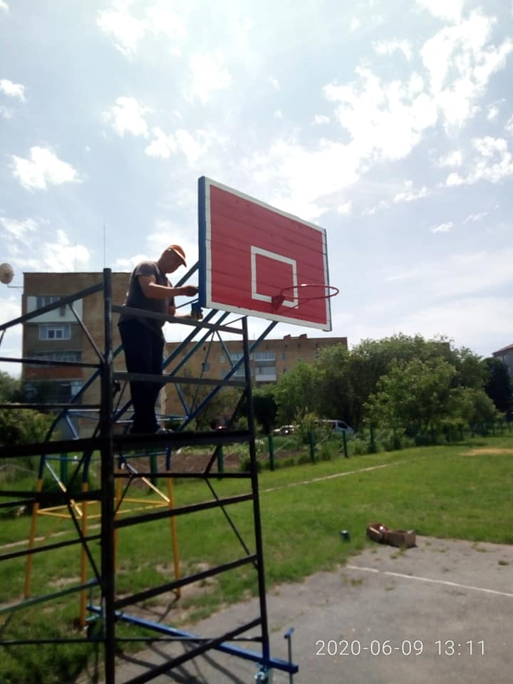 спортивний майданчик, вулиця Амосова, благоустрій 