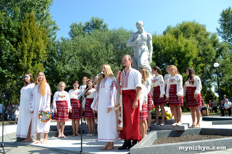 День Незалежності, святкування, пам'ятник, відкриття
