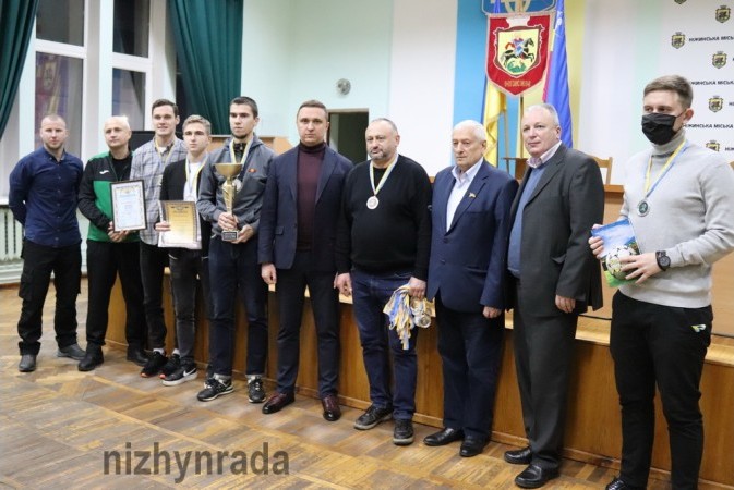 футбол, чемпіонати, переможці, призери, нагородження