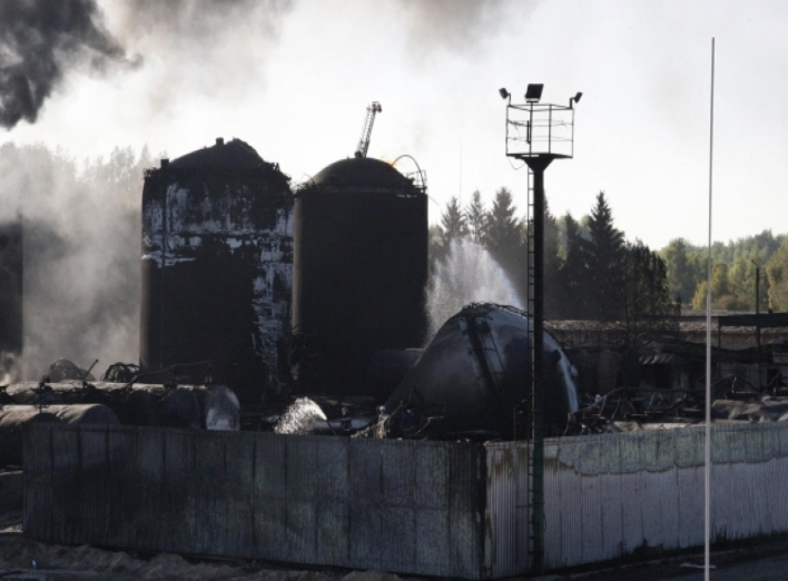 Пожежу на нафтобазі під Васильковом припинено
