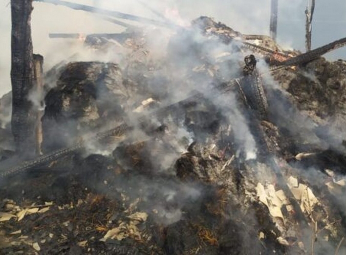 На Ніжинщині внаслідок пожежі знищено 10 тон кормів 