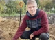 Хлопець з Чернігівщини вирощує овочі, займається ковальством та сироварінням